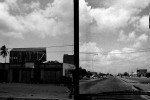 sur la route, Ecrits Mind et Nike, série noir et blanc, au Ghana, en 2000 © Photo Deborah Metsch