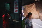 des jeunes filles dans les rues de Bangkok et Hoi an en 2016, octobre © Photo Deborah Metsch